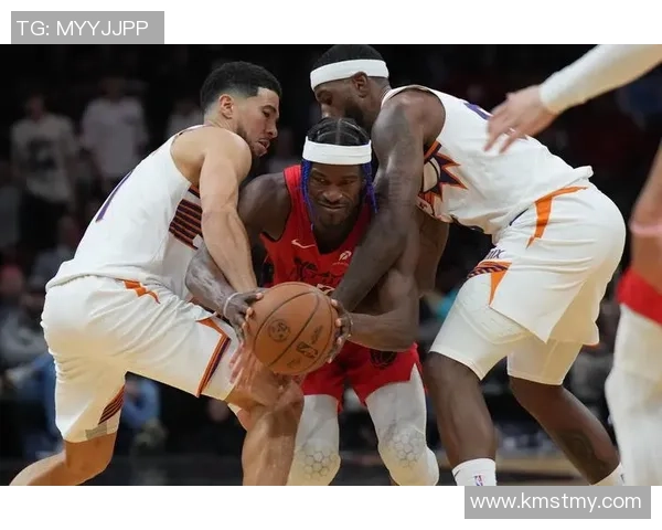 德阿隆福克斯如何在NBA赛场上展现领导力与潜力的双重魅力