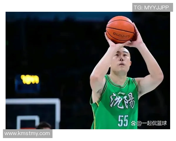 韩德君：从篮球新星到国家队核心的成长之路与辉煌成就